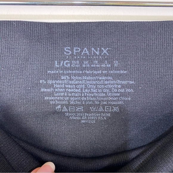 Spanx black leggings shapewear minimalist - Picture 3 of 3